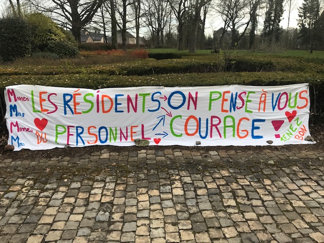 Les résidents et le personnel reçoivent de nombreux mots d'encouragement
